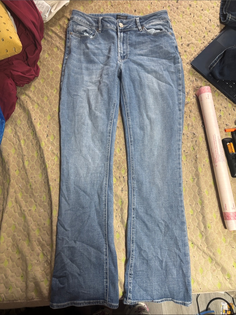 Light Blue Boot Cut Jeans — Classic Mid-Rise Stretch Denim